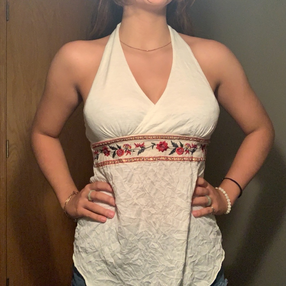 Body Central White Tie Top
-could fit a large